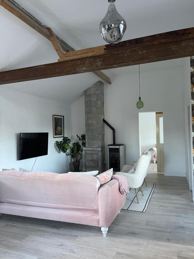 Cosy Apartment With Fire Stove แอธลอน ภายนอก รูปภาพ